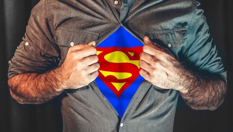 Erstellen Sie ein cooles Superhelden-Poster online – Schritt für Schritt Anleitung
