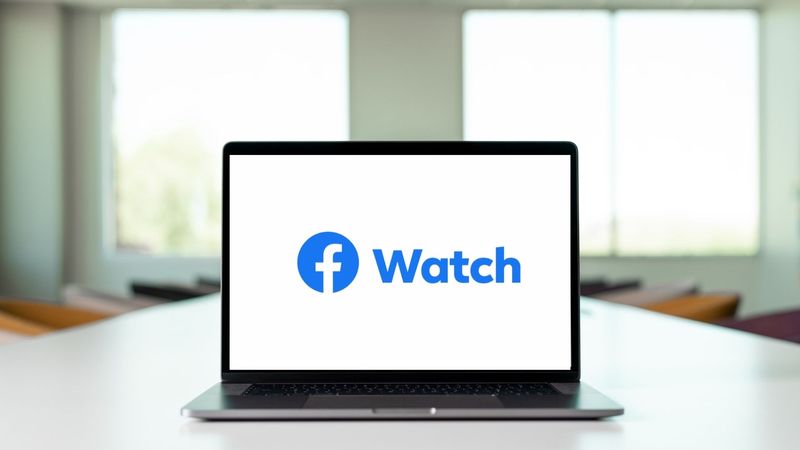 Videos von Facebook Watch auf iPhone, Android und Web speichern