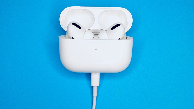 AirPods Pro laden